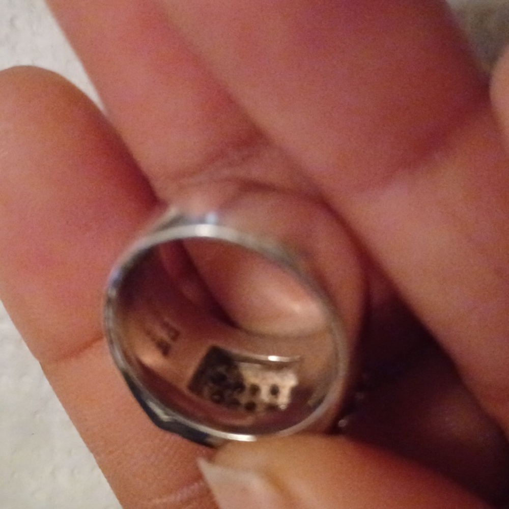 Size 7 used ring - Picture 4 of 4